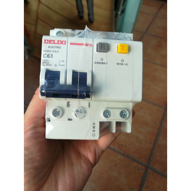2p63a漏电断路器家用漏保空开磁吹断路器高清大图|实物图