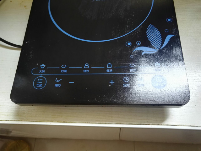 电磁炉上的p12是什么意思