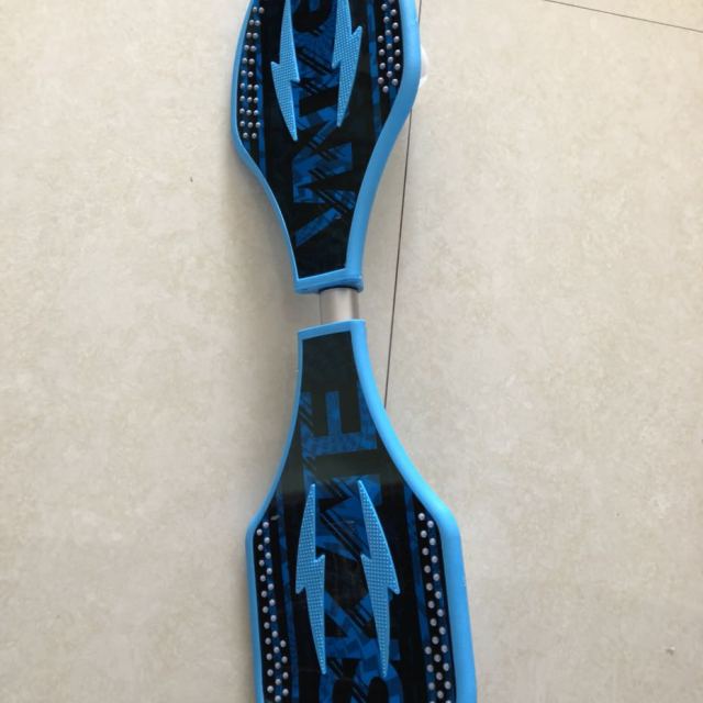 闪电客活力板二轮滑板车儿童成人摇摆闪光轮升级火箭蓝色魅影