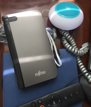 富士通(fujitsu) fa200微型投影仪手持家用办公高清便携小型无线微投