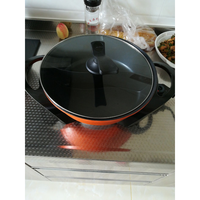 功能全面产品不错产品材质优使用安全 心得:刚刚收到这款美的电火锅