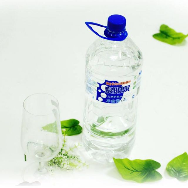 > 泉阳泉天然矿泉水2l*6瓶 弱碱性饮用水 整箱商品评价 > 在这个价格