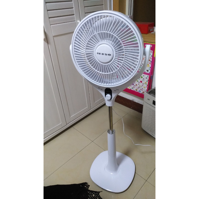 dl1706蒲扇遥控定时 节能转页扇柔风台式家用落地扇鸿运扇高清大图