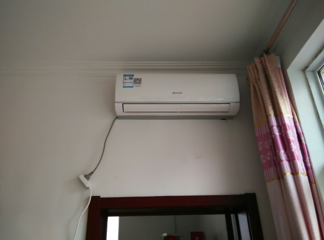 志高空调壁挂式1.5匹变频