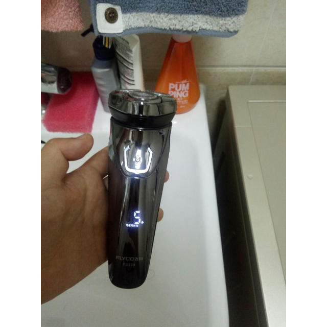 飞科flyco电动剃须刀fs339三刀头全身水洗充插两用一小时快充3d智能