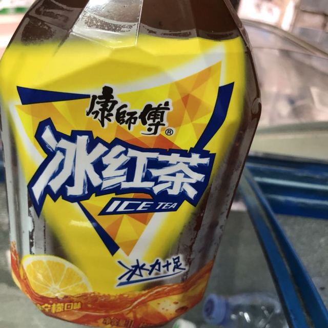 康师傅冰红茶柠檬味1l12瓶箱装茶饮料新老包装随机发货