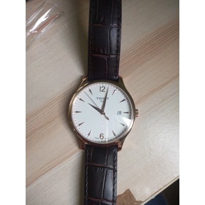 天梭(tissot)手表 俊雅系列石英男表 t063.610.36.037.00镀玫瑰金表壳