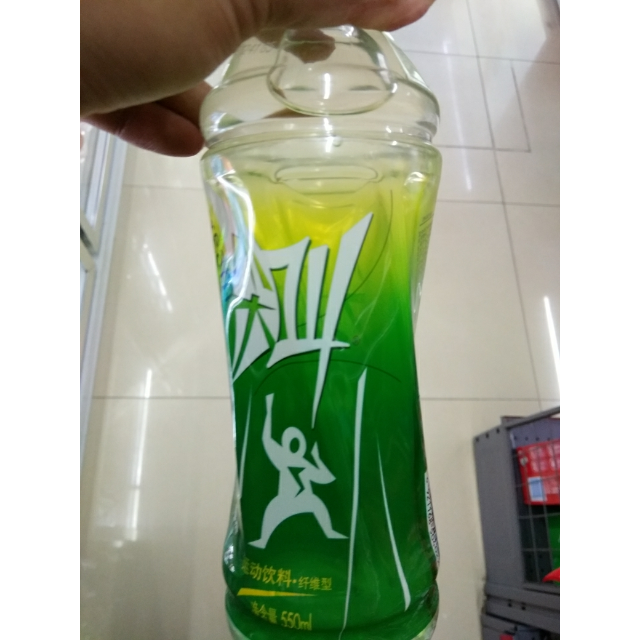 农夫山泉尖叫550ml纤维运动型饮料124瓶整箱装