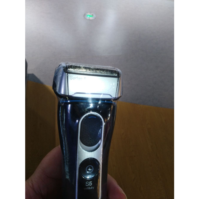 博朗(braun)电动剃须刀5197cc 全新灵敏感应技术 三刀头 充电式 干湿