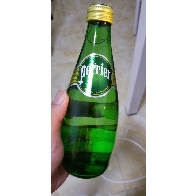 法国进口 巴黎水perrier气泡矿泉水(原味 玻璃瓶装 330ml*24瓶/箱