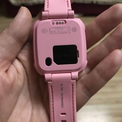 小天才z2款hellokitty定制款儿童电话手表游泳级防水 360度安全防护