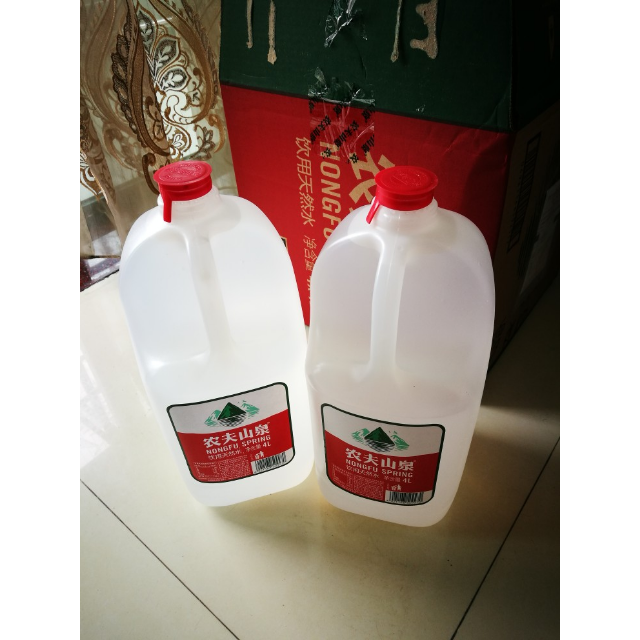 > 农夫山泉天然水4l*4瓶 整箱家庭用水商品评价 > 一直买农夫山泉这次