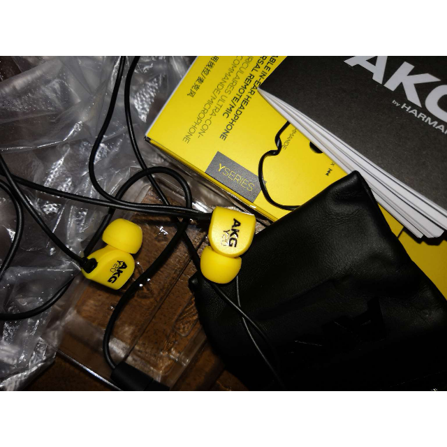 akgy20u立体声入耳式耳机音乐耳麦手机耳机通用线控一键兼容带麦可