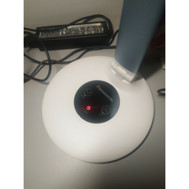 led台灯学生学习宿舍灯阅读灯儿童护眼台灯非充电小台灯台灯不错,好