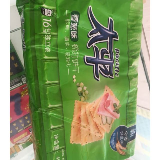 梳打餅乾 香蔥口味400g(新舊包裝隨機發貨)餅乾很小的時候就吃太平梳