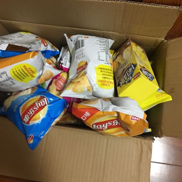 薯片 混合口味40g*10包(零食大礼包膨化休闲零食组合)商品评价 > 快递