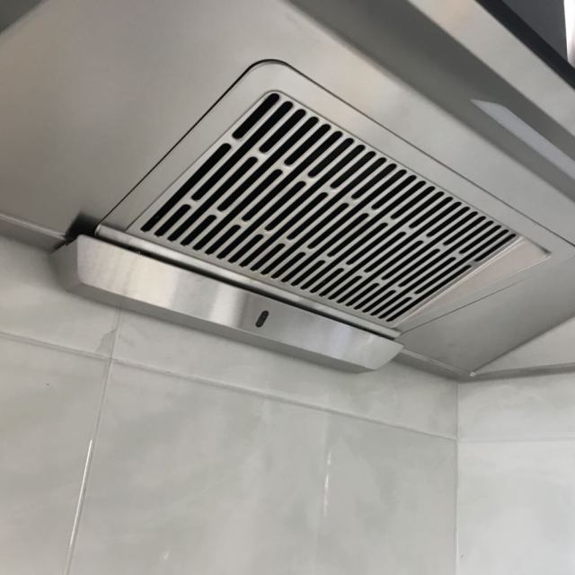 > 华帝油烟机cxw-200-e801cz商品评价 > 安装师傅!安装态度非.