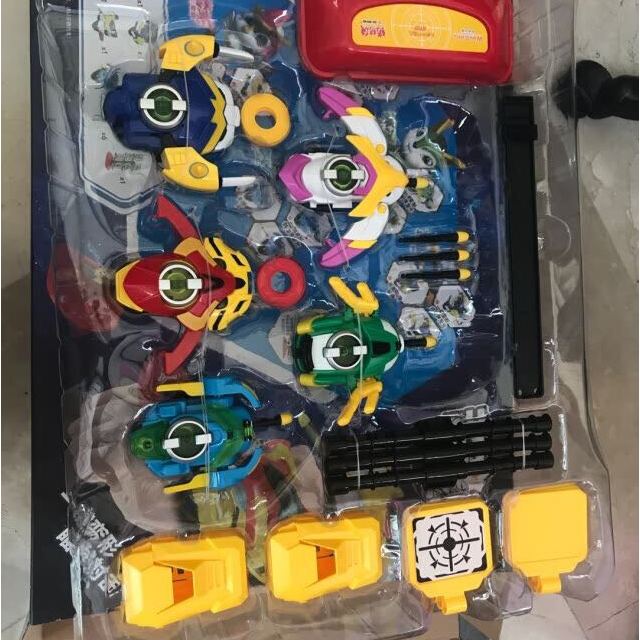 猪猪侠超星锁五只大套装ys8835动漫变形儿童玩具