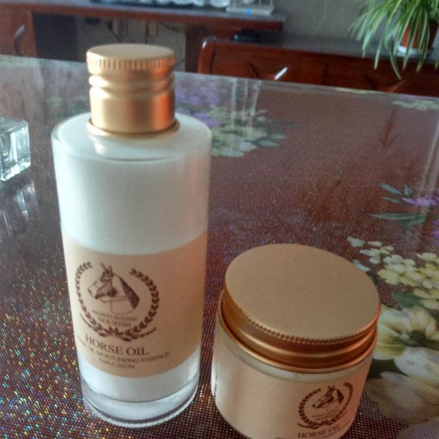 tang马油盈润保湿精华乳120ml锁水保湿滋养清爽紧肤淡皱乳液男女通用