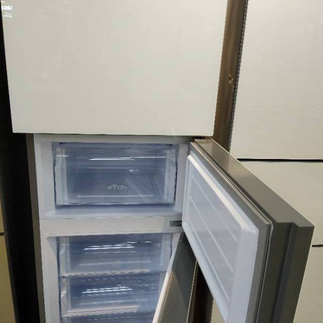 zanussi zme2581lga 258升三门家用led电脑控温 风冷无霜玻璃电冰箱