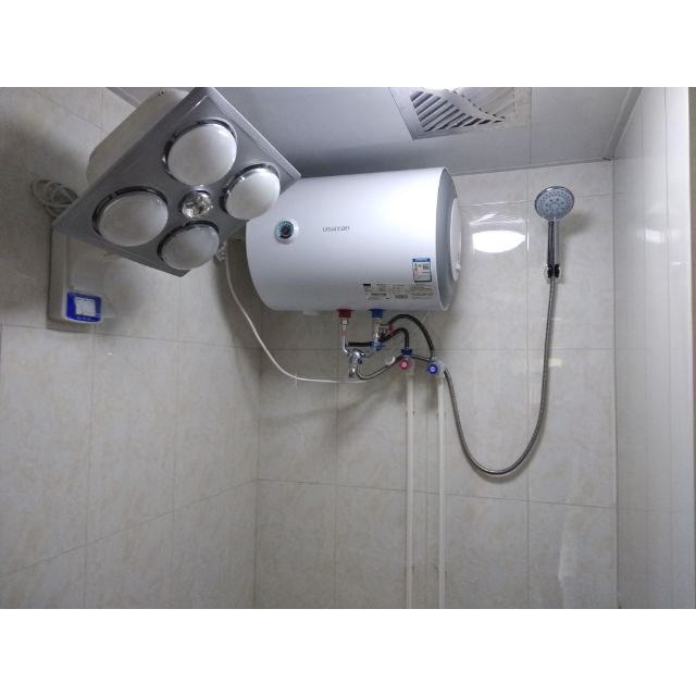 阿诗丹顿电热水器家用储水式即热小型卫生间洗浴热水器40l2000w二级