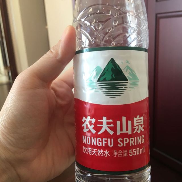 农夫山泉 饮用天然水塑膜量贩装550ml*12瓶 饮用水饮用水总是先发到沈