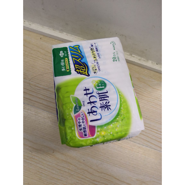 花王乐而雅f透气棉柔超丝薄日用护翼型卫生巾20片