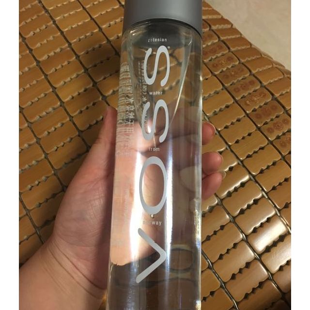 voss芙丝饮用天然矿泉水不含气st375ml玻璃瓶挪威进口饮用水