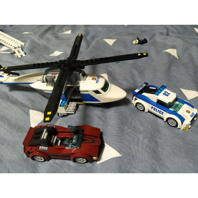 lego乐高city城市系列高速追捕60138塑料积木614岁200块以上