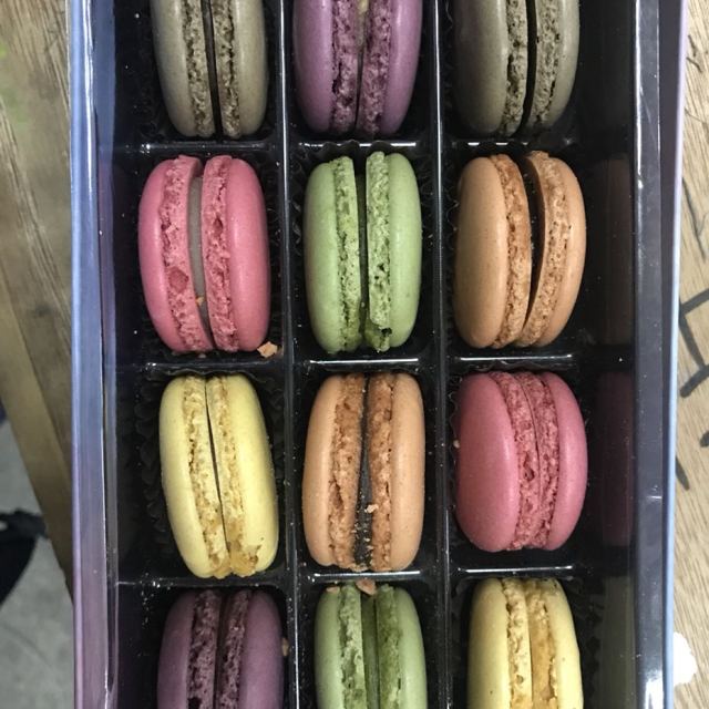 玛呖德糕点马卡龙12枚礼盒装西式甜点红粉恋歌饼干礼盒装送女友