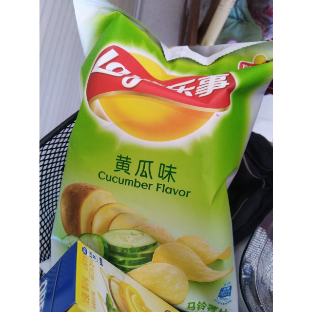 乐事黄瓜味薯片75克袋零食下午茶