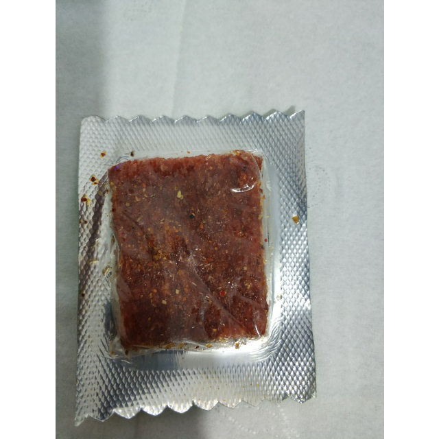 卫龙亲嘴烧豆干零食辣条麻辣豆腐干面筋小吃休闲零食品300克麦辣鸡汁