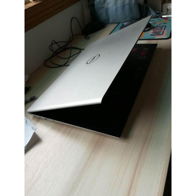 dell戴尔成就5481 4核intel i5-8265u 4g 1tb 128gb固态硬盘 mx130-2g