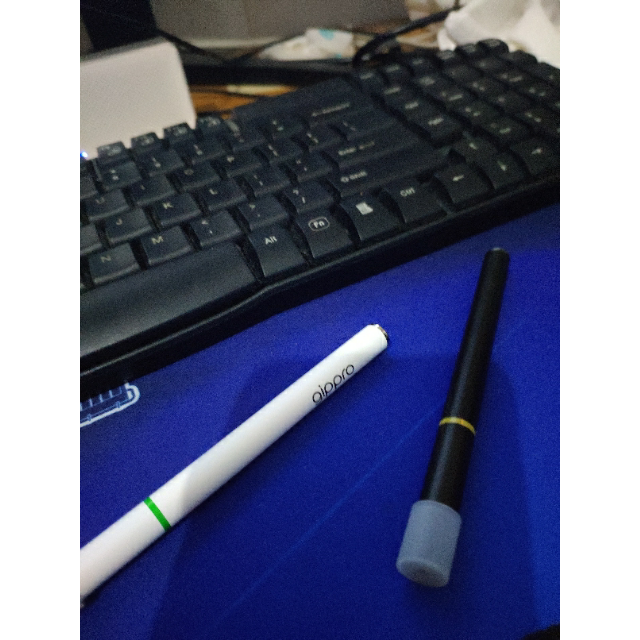 日本gippro可吸入式能量棒一次性电子烟红牛味黑色