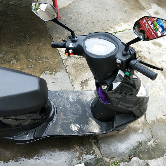 小刀电动车雷鸟电动摩托车48v60v成人男女性时尚代步电瓶车助力电动