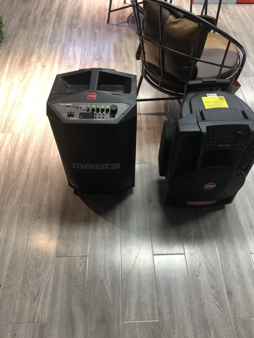 万利达(malata l12 12英寸大功率拉杆音响 广场舞户外移动音箱 充电