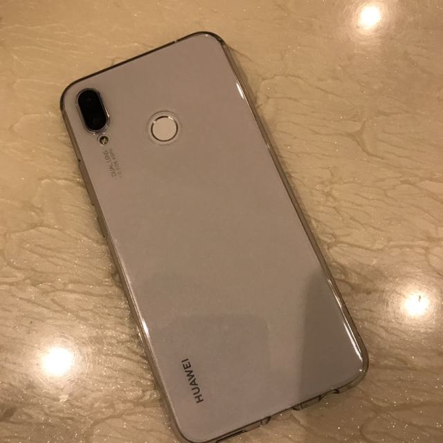 华为huaweinova3i全面屏ai智慧四摄6gb64gb珍珠白移动联通电信4g全面