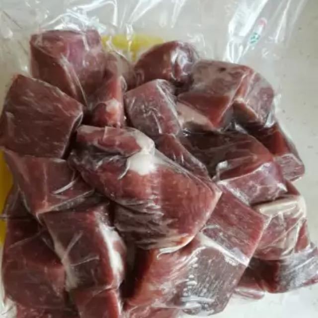 恒都阿根廷进口牛腩块冷冻排酸牛肉1000g