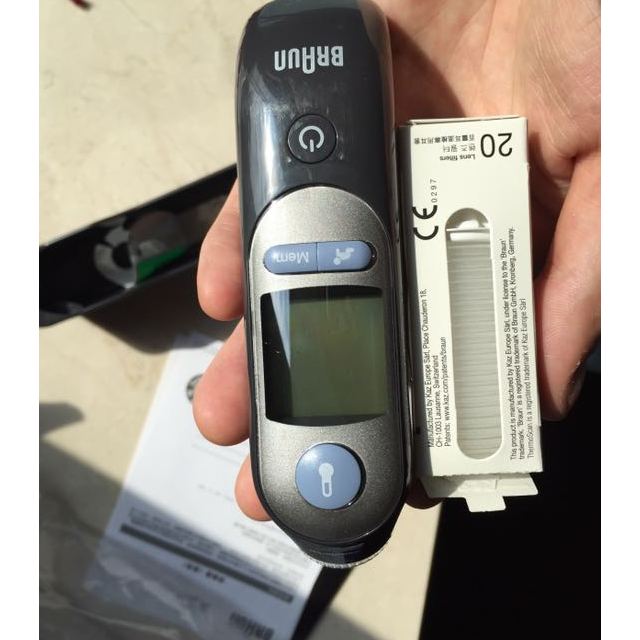 博朗braun宝宝体温计红外线耳温计温度计irt6520黑色款高级塑料材质