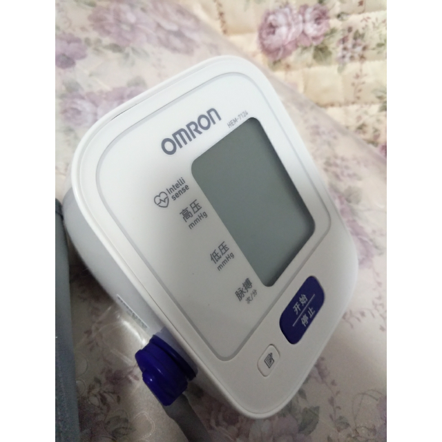 欧姆龙omron电子血压计hem7124家用上臂式全自动智能加压血压仪精准