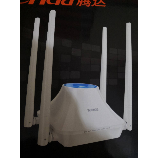 腾达(tenda f6 300m 4天线无线路由器 家用智能 信号放大 wifi无线