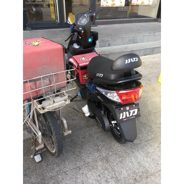 小刀电动车 雷鸟电动摩托车48v/60v成人男女性时尚代步电瓶车助力电动