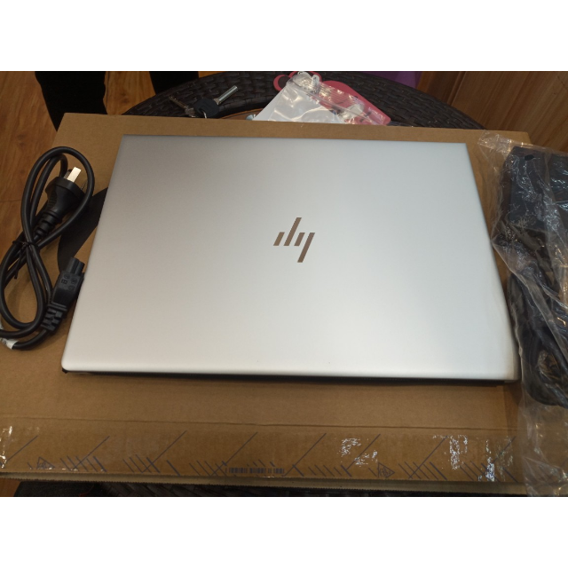 惠普(hp)elitebook 840g5 14英寸商务办公轻薄本笔记本i7-8550u 16g