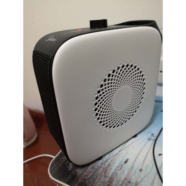 hf18c 暖风机 1500w ptc陶瓷发热体 静音风道 倾倒断电 台式小型取暖
