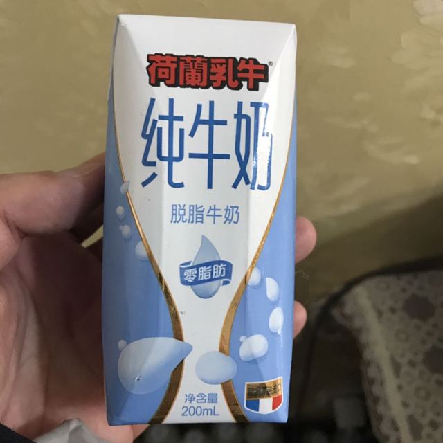 荷兰乳牛纯牛奶 200ml*6蓝钻轻享装法国原装进口牛奶