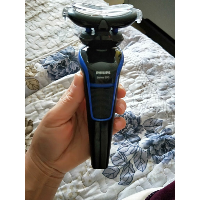 飞利浦(philips)电动剃须刀s528 进口双刀头充电旋转式男士剃须刀 顺
