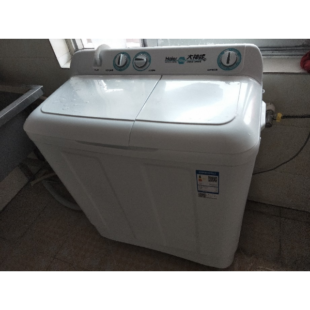海尔(haier)xpb100-197bs 10公斤 大容量 半自动家用双桶洗衣机 双缸