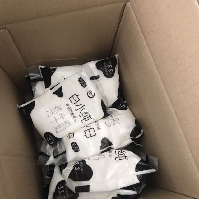 官方热卖白小纯纯牛奶透明袋16袋180ml