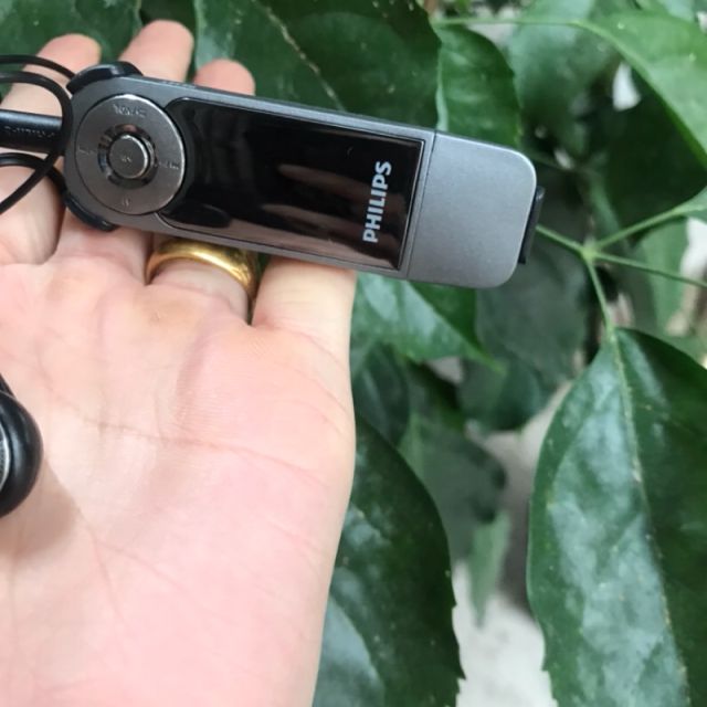 philips/飞利浦sa1208 mp3学生音乐播放器有屏显歌词8g 英语学习随身