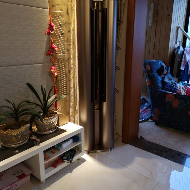 > 卡萨帝空调cap723vba(a1)u1套机商品评价 > 安装牢固,制热效果好.